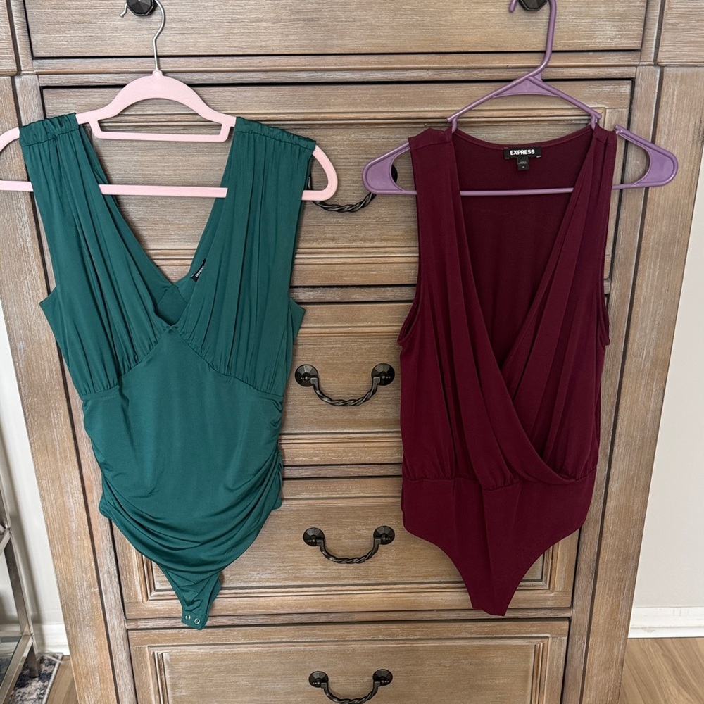 Express Sleeveless Bodysuit Set - Teal and Maroon. Size medium